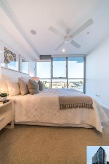 Premium 2BR Apartment FREE Parking - 2