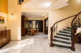 Mayfield Manor by RedOlive4BHK30min Airport - 7