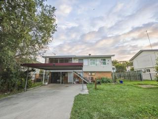 Great Value Renovated Studio Near Griffith and Shops - 4