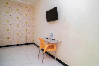 RedDoorz At Jalan Bukit Keminting - 1