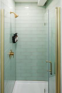 Green Gables Suite - Studio in Downtown - 2