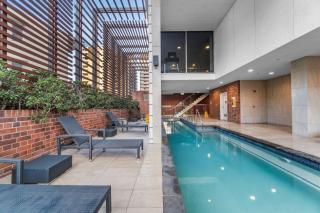 The Valley 1BR plus Sofa Bed Parking Pool and Gym - 4