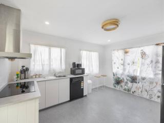 Pet Friendly and Great Value Air Con in Every BR - 9