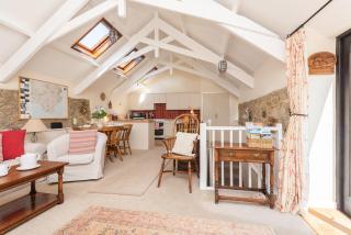 Woodpecker Barn - 9