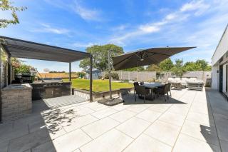Willow View Luxury Family Retreat in Talbot Woods - 2