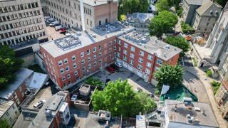 003 Cook - Loft in the Heart of Old Quebec - 2