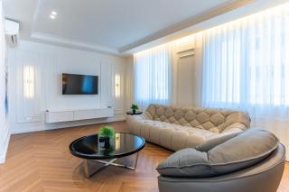 Bijou Parisien, High-End 1-BR in Gemmayze - 7