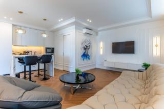 Bijou Parisien, High-End 1-BR in Gemmayze - 6