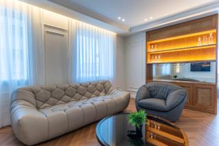 Bijou Parisien, High-End 1-BR in Gemmayze - 5