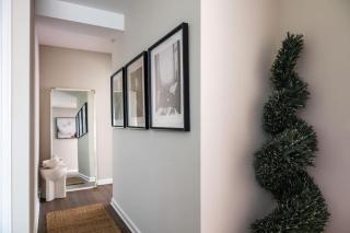 The Madison - Gracious 2 Bed 2 Bath Apartment with Free Parking - 1