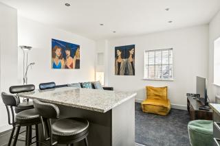 2 BR Apartment in Buxton, Hosted by Eason Stays with Private Entrance - 2