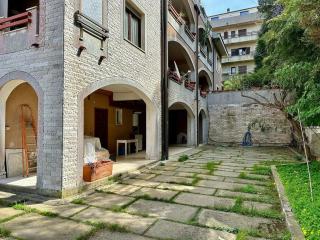 Apartment in a Villa with a Garden - La Fleur - 4
