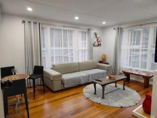 Heritage Meets Modern Comfort in Wellington-Tawa - 0