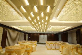 Hotel Kalyani Landmark - 7