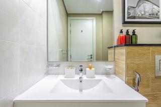 Cozy Studio -Masdar City - Pool & Gym - 8