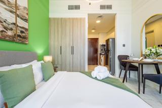 Cozy Studio -Masdar City - Pool & Gym - 6