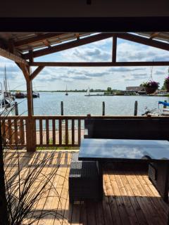 Nieuw!!Compleet nieuw luxe ingericht chalet MET AIRCO en panorama uitzicht over het lauwersmeer - 6