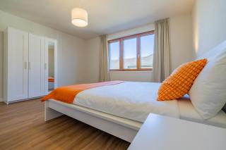 The line Apartment in Zurich Oerlikon - 1