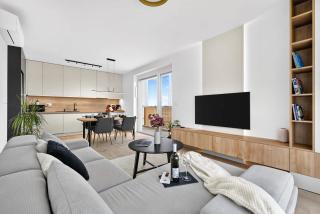 BNB Na Vyslni Apartment with Balcony and Parking - 9