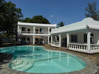 M&H Boutique Hotel - 8