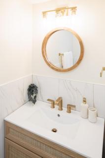 U7 Stylish 1-Bedroom Downtown - 8