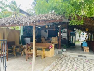 Sam's surf house - 9