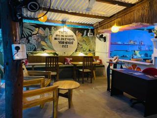 Sam's surf house - 2