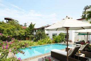 Luxury Pool Villa with Lush Gardens - Staffed - 0