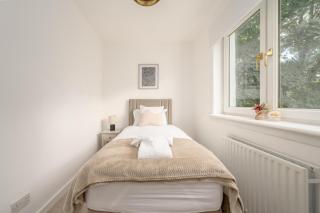 Westland 2 Bedroom House - Glasgow - 1