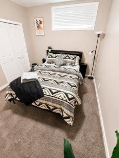 2 Bedroom Guest Suite - Near Airport - 2