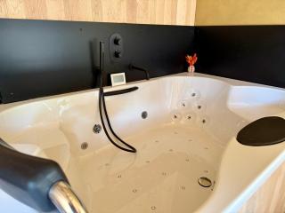 Nid romantique nature avec jacuzzi - 6