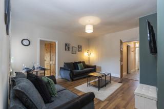 Gateshead 2BR Home - Near Town & Metro Access - 2