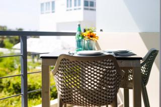Stylish 1-Bedroom Apartment with Living Room & Garden View - 9