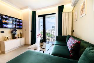 Riverfront Panorama - Emerald 2BR, Piata Unirii - 0