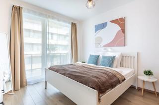 Central - Balcony - Stylish - Bright - Comfortable - 2