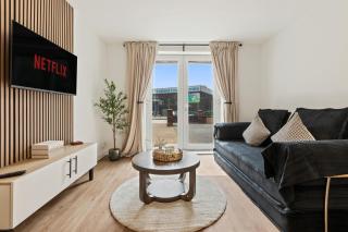 Stylish 2Bed Flat Leyland Near Worden Park - 0