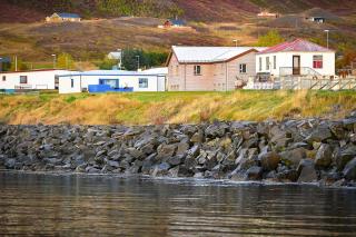 House Vallholt in Grenivík - Waterfront, Private Hot Pot - by Nollur - 4