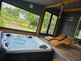 Private Wellness Estate with Pool, Tennis & BBQ by Destination GREEN Croatia - 7