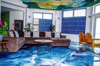 Sunshine Lodge: Your home away from home - 0