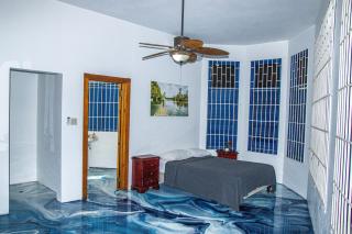 Sunshine Lodge: Your home away from home - 1