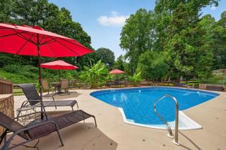 Hickory Hideaway: Pet-Friendly Haven w/ Fire Pit! - 8