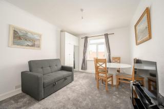 Parkhead 2 Bedroom Apartment - Edinburgh - 7