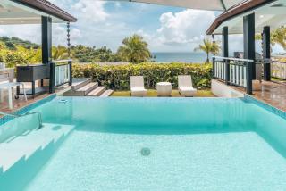 Magnificent villa with ocean view in Puerto Bahia - 0