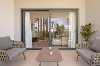 Born | Family Getaway with Pool View - 6