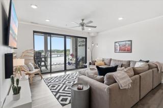 Lakefront Condo with Pool at Topsider Condos - 0