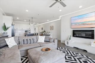 Lakefront Condo with Pool at Topsider Condos - 7