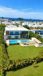 8 BR Grand Villa in Oceanfront Comm Sosua Ocean Vill - 0
