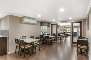 SureStay by Best Western Lakeview - 6