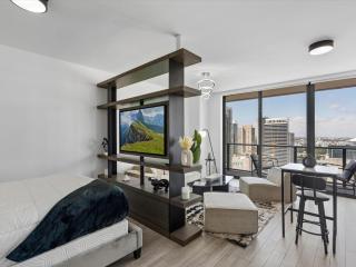 29th floor Luxury Studio Suite City views Downtown Miami - 9