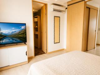 Lovely one bedroom condo in beautiful Laureles - 2